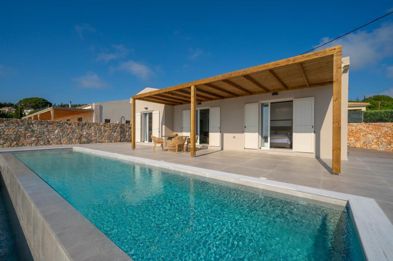 Summer Breeze Villa Tzamarelata Extérieur photo