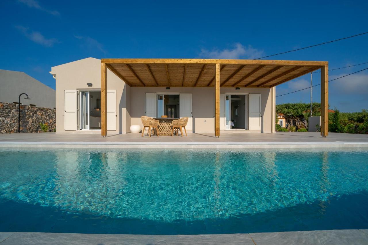 Summer Breeze Villa Tzamarelata Extérieur photo